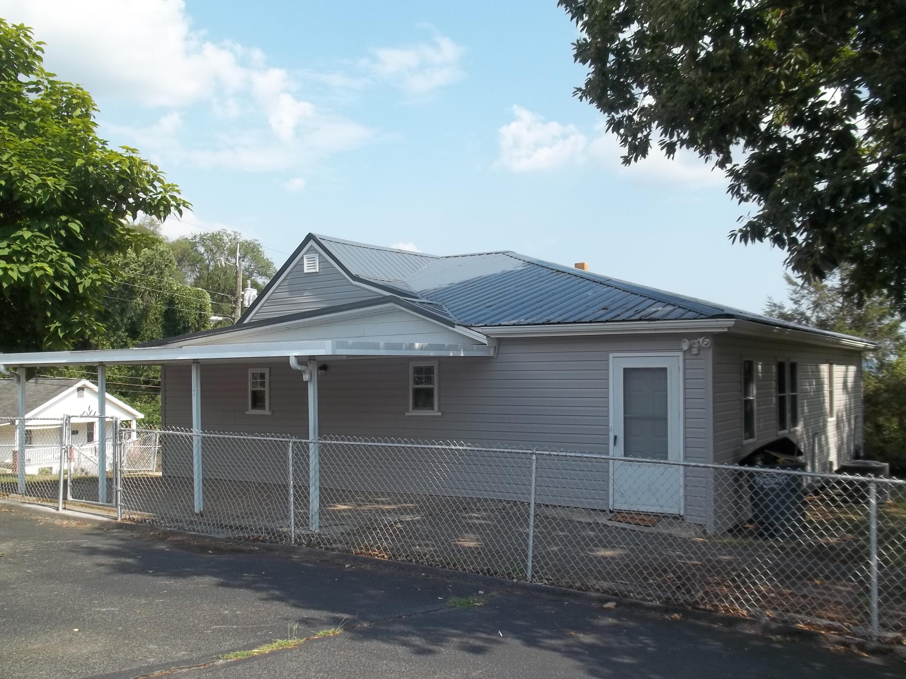 954 Riverside Avenue Kingsport, TN 37660 - Photo 5 of 28 101_0727