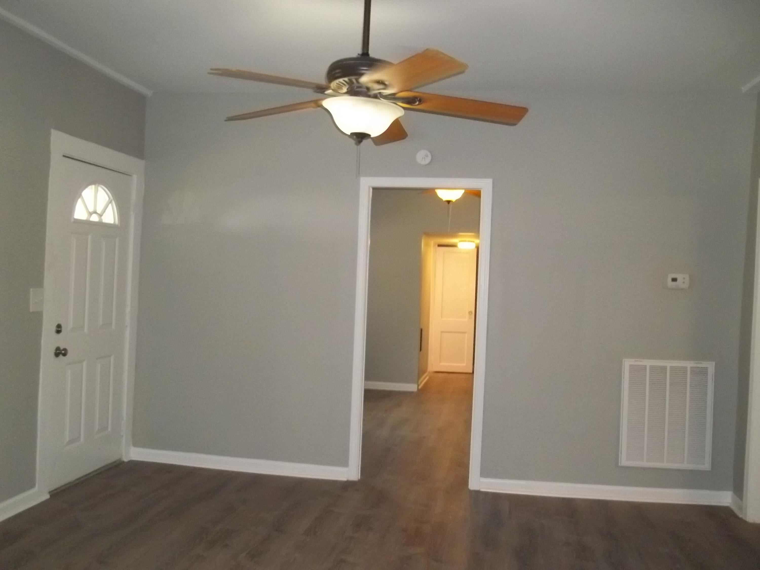 954 Riverside Avenue Kingsport, TN 37660 - Photo 7 of 28 101_0688