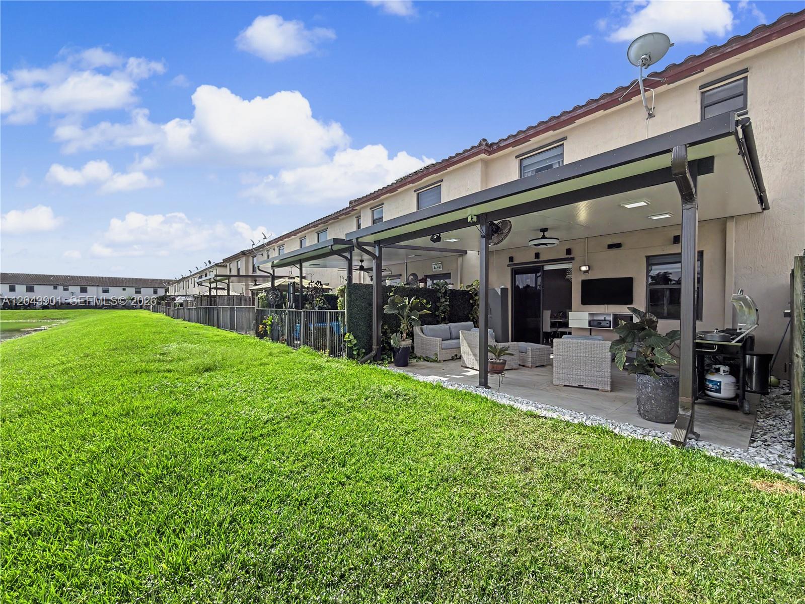 11611 Southwest 253rd Street Homestead, FL 33032 - Photo 35 of 40
