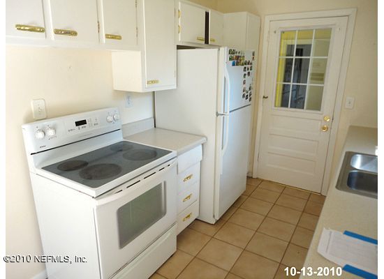 6236 Kennerly Road Jacksonville, FL 32216 - Photo 3 of 5 KITCHEN