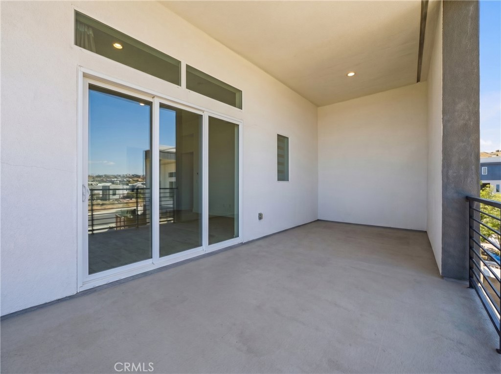 26729 Blue Hls Loop Valencia, CA 91381 - Photo 25 of 51 REMOVED PERSONAL ITEMS WITH AI