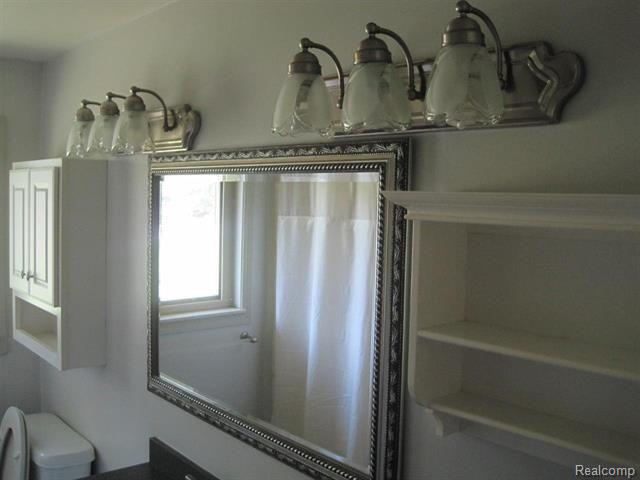 3155 Range Road Port Huron, MI 48060 - Photo 7 of 23 31213023-3.jpg