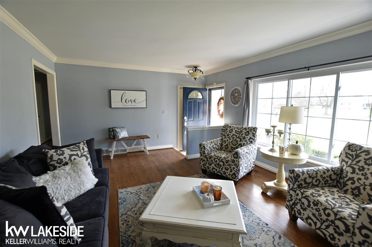 54248 Mound Road Utica, MI 48316 - Photo 5 of 24 50029642-4.JPG