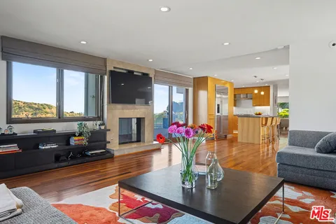 $3,155,000 | 2340 Jupiter Drive, Los Angeles, CA 90046