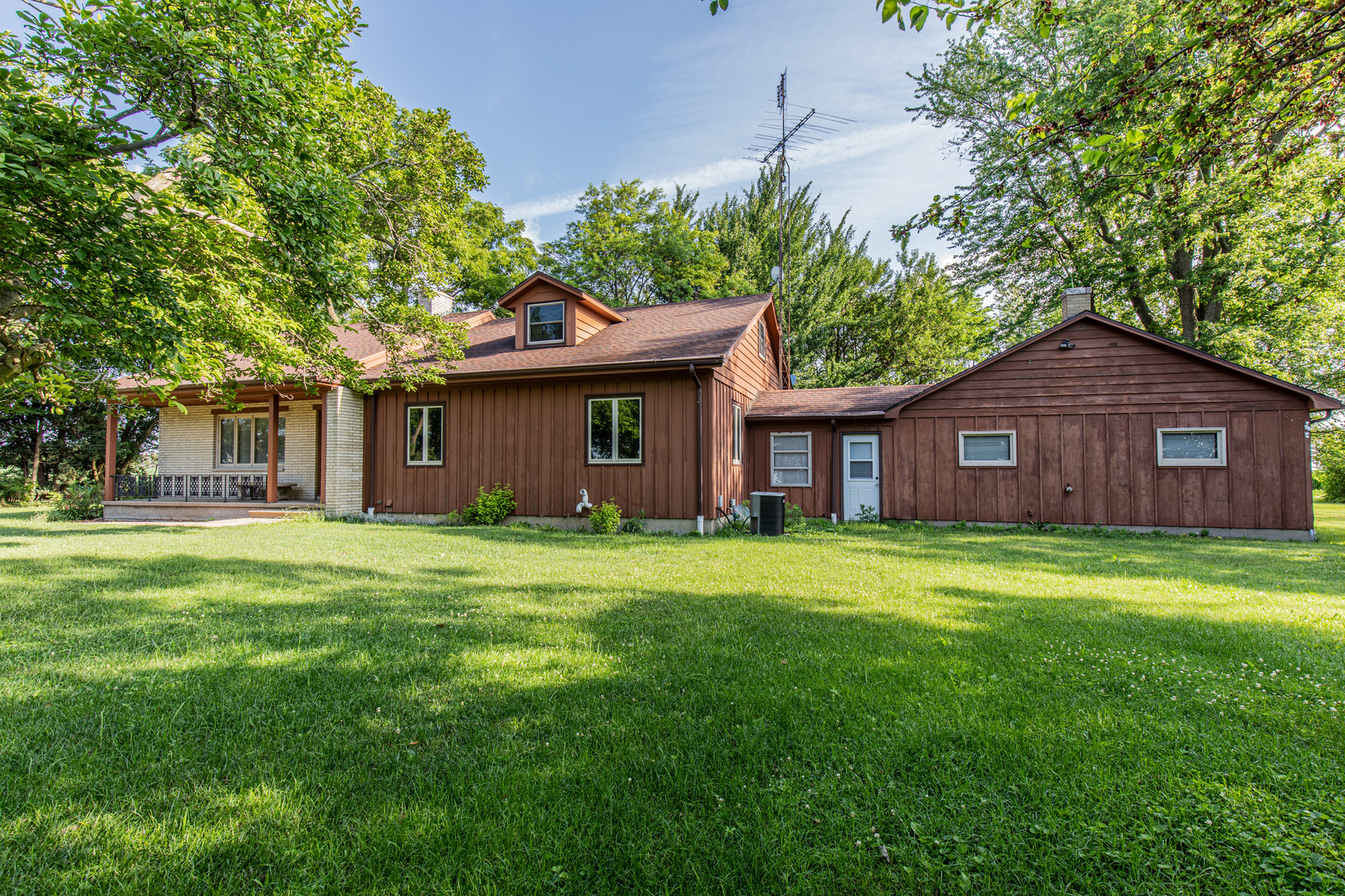 541 North 17th Road Tonica, IL 61370 - Photo 8 of 32