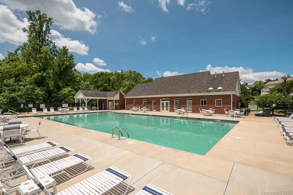 624 Eaton Court Fort Mill, SC 29708 - Photo 21 of 24 a view of a house with a garden