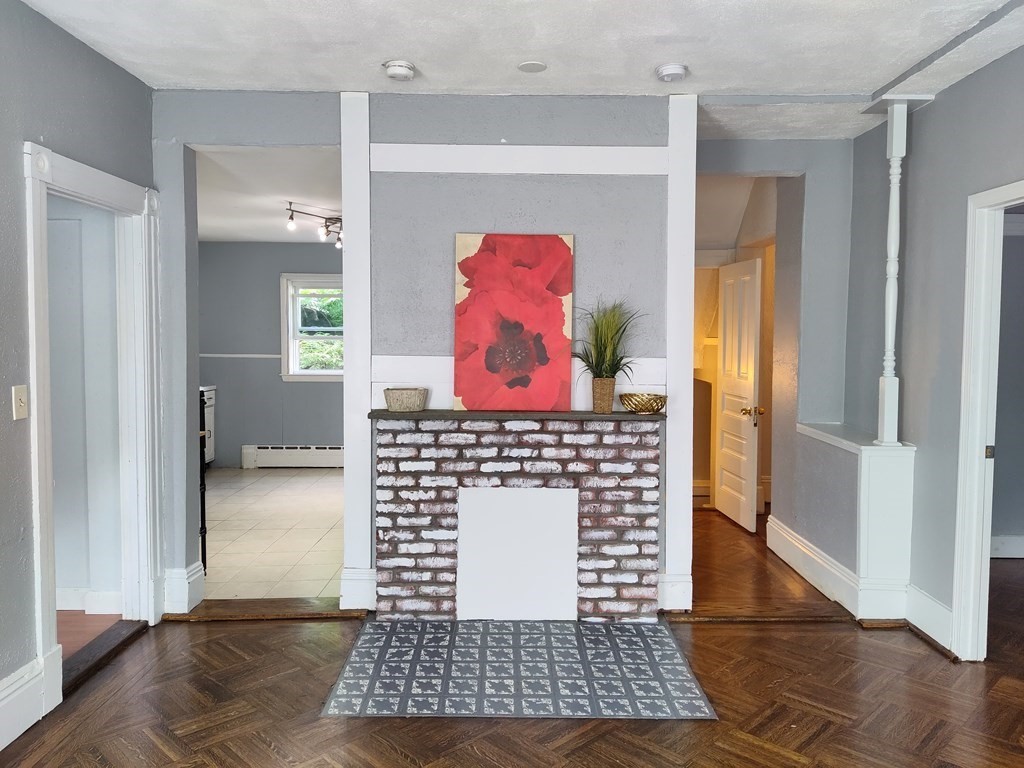 17 Harding Avenue, Unit 1 Waltham, MA 02453 - Photo 2 of 12