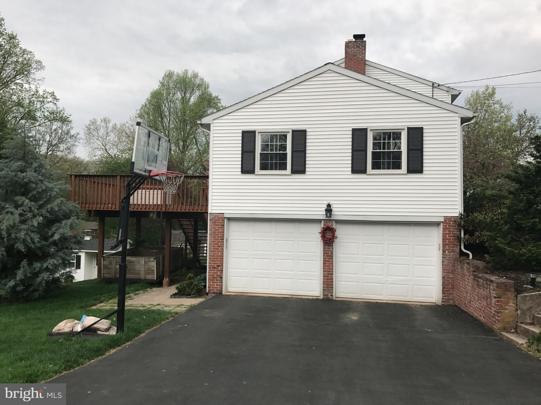 100 Lexington Road York, PA 17402 - Photo 4 of 35
