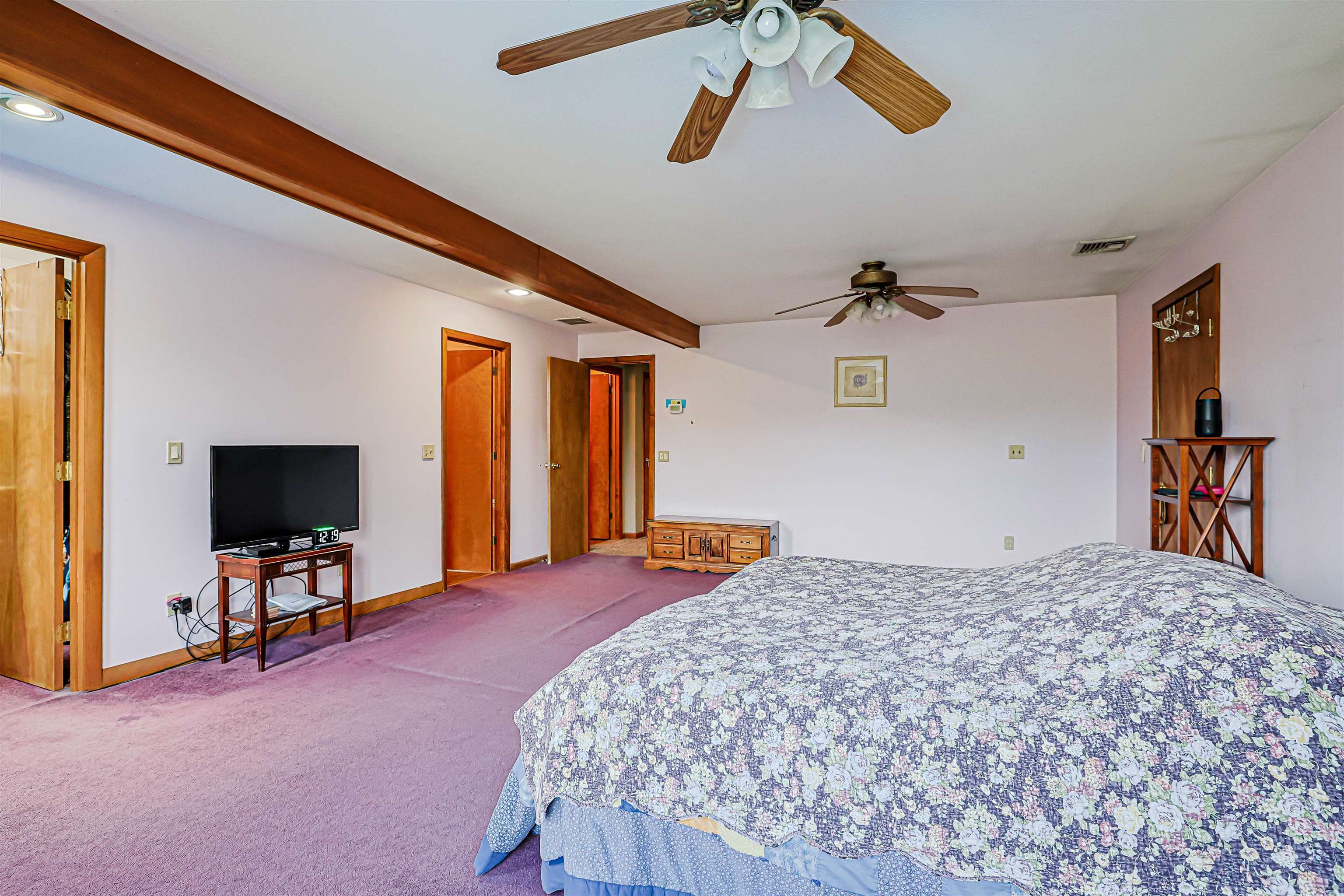 146 Wheel Wright Road Hampstead, NH 03841 - Photo 20 of 35