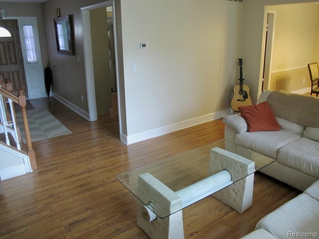 45704 Drexel Road Canton, MI 48187 - Photo 12 of 25 Drexel Living Room 3.jpg