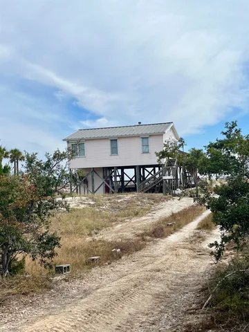 $699,000 | 604 Bald Point Road, Alligator Point, FL 32346