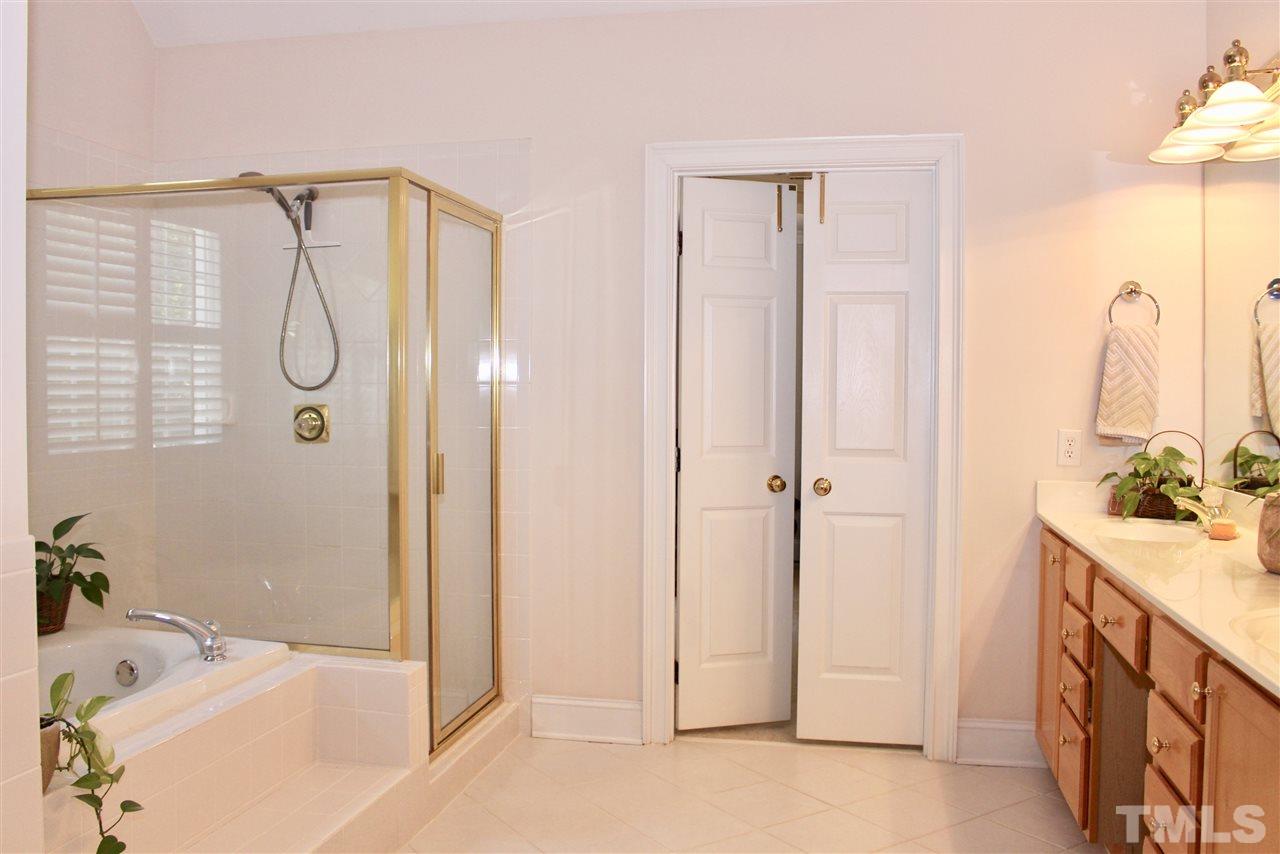 7925 Mayapple Place Raleigh, NC 27613 - Photo 15 of 30