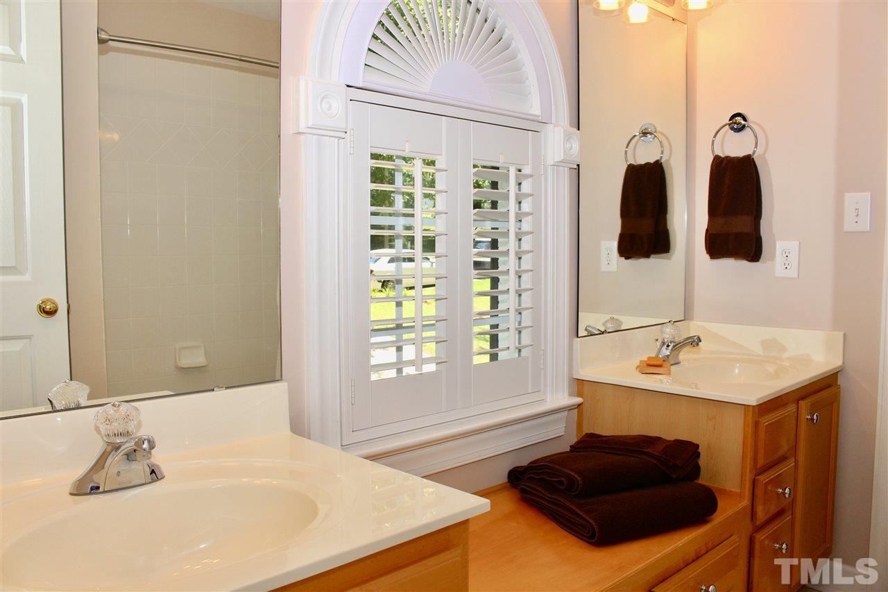 7925 Mayapple Place Raleigh, NC 27613 - Photo 17 of 30
