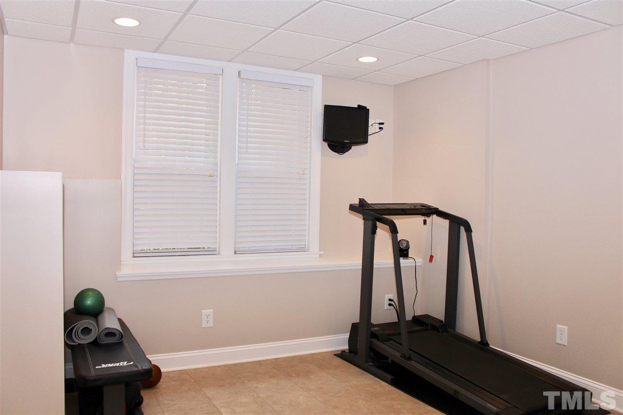 7925 Mayapple Place Raleigh, NC 27613 - Photo 27 of 30
