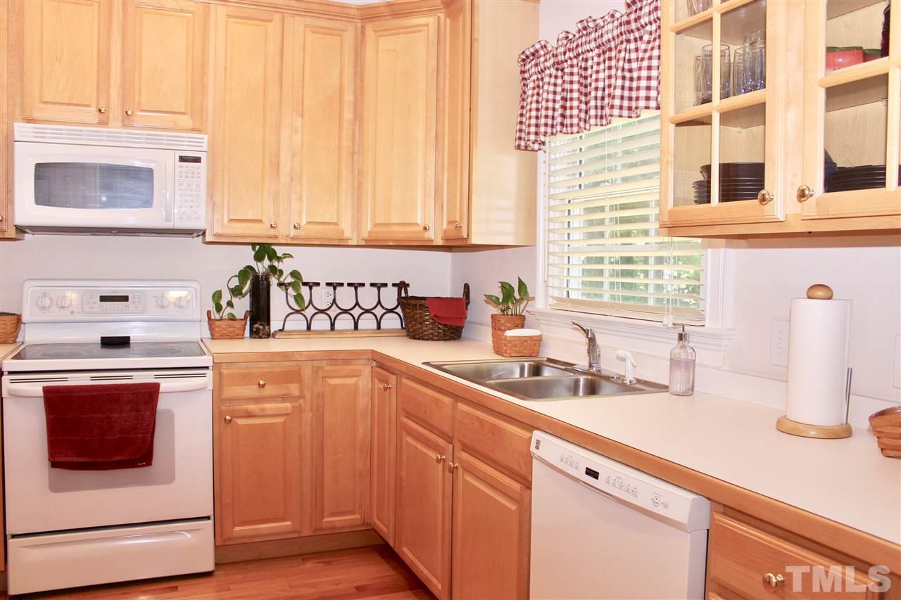 7925 Mayapple Place Raleigh, NC 27613 - Photo 10 of 30