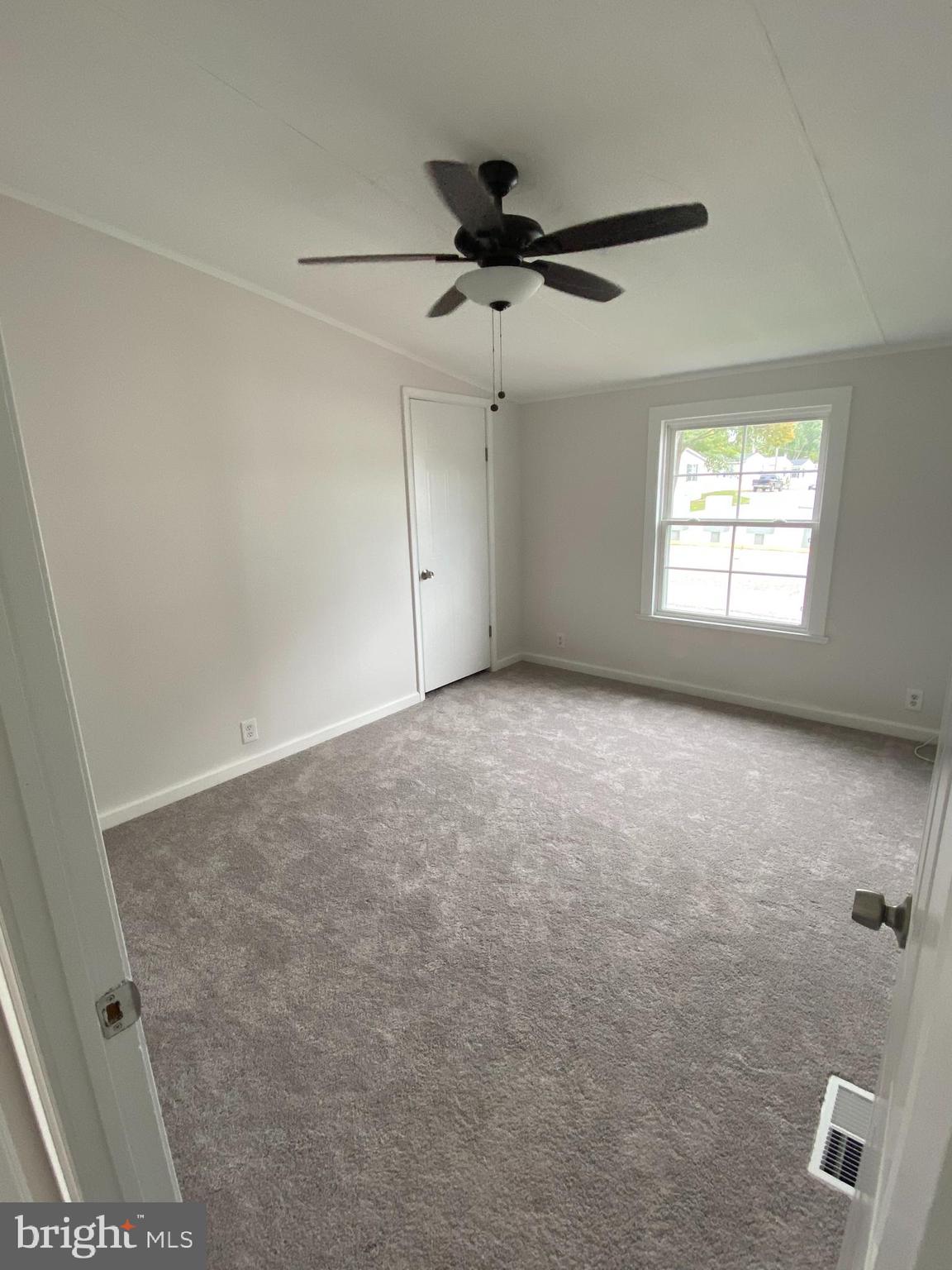 4 Shore Road Sparrows Point, MD 21219 - Photo 8 of 25 1st bedroom