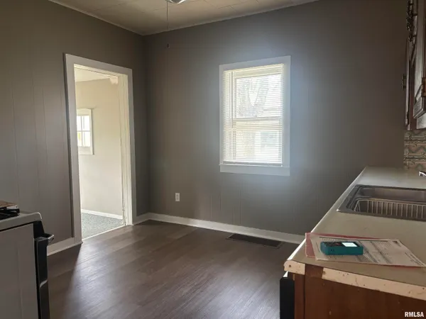 $54,900 | 710 East Jackson Street, Cuba, IL 61427