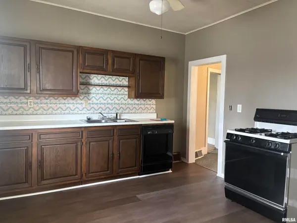 $54,900 | 710 East Jackson Street, Cuba, IL 61427