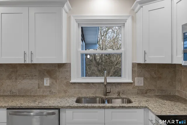 $560,000 | 31 Branch Hill Road, Preston, CT 06365