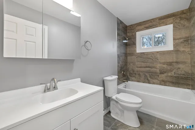 $560,000 | 31 Branch Hill Road, Preston, CT 06365