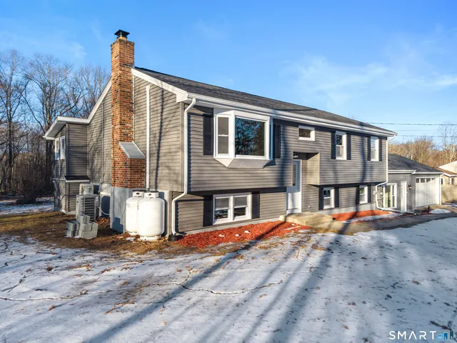 $560,000 | 31 Branch Hill Road, Preston, CT 06365