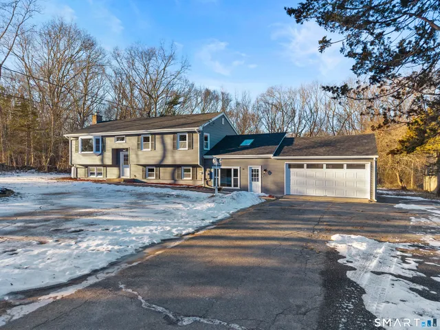 $560,000 | 31 Branch Hill Road, Preston, CT 06365