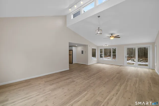 $560,000 | 31 Branch Hill Road, Preston, CT 06365