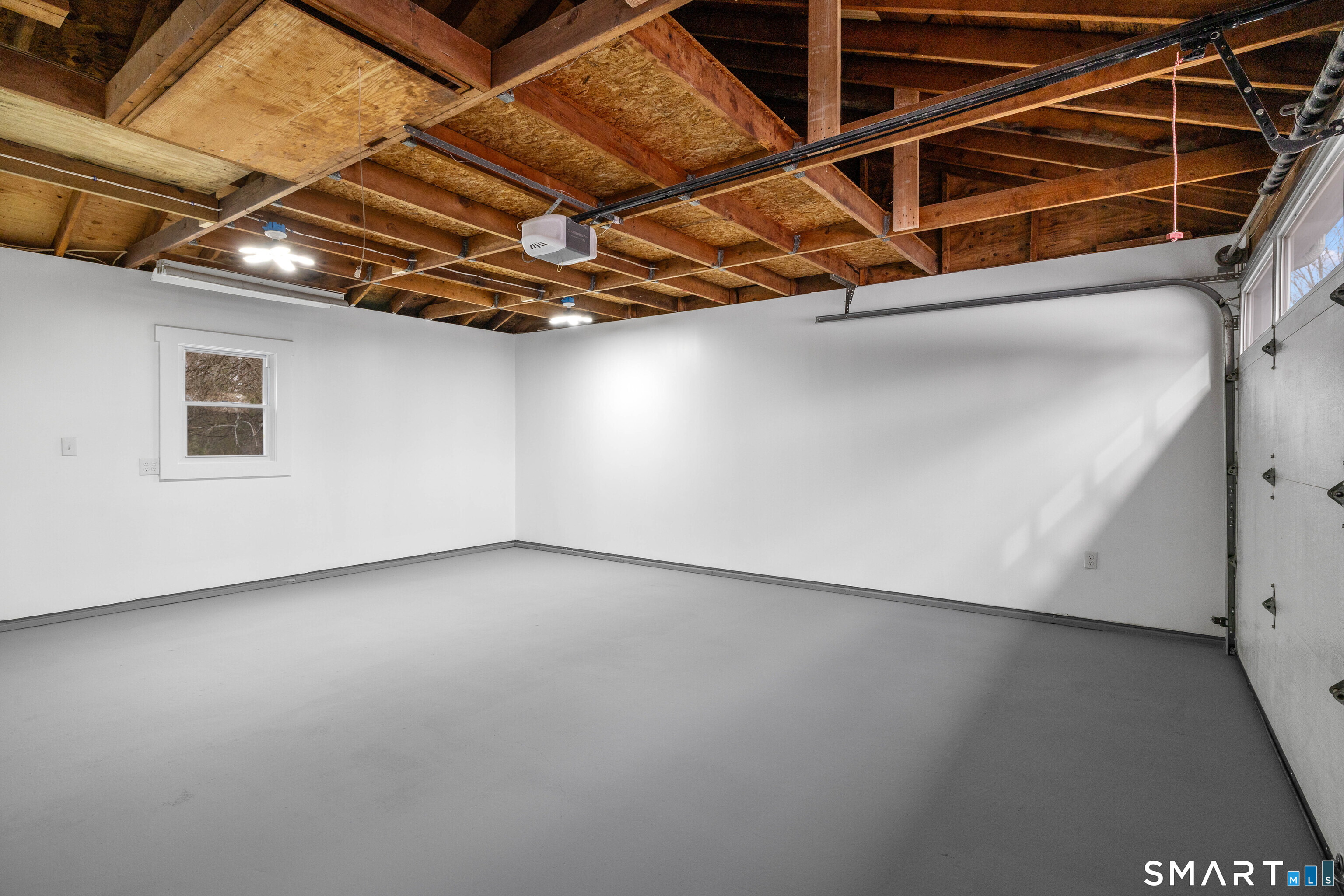 31 Branch Hill Road Preston, CT 06365 - Photo 38 of 40 a view of an empty room