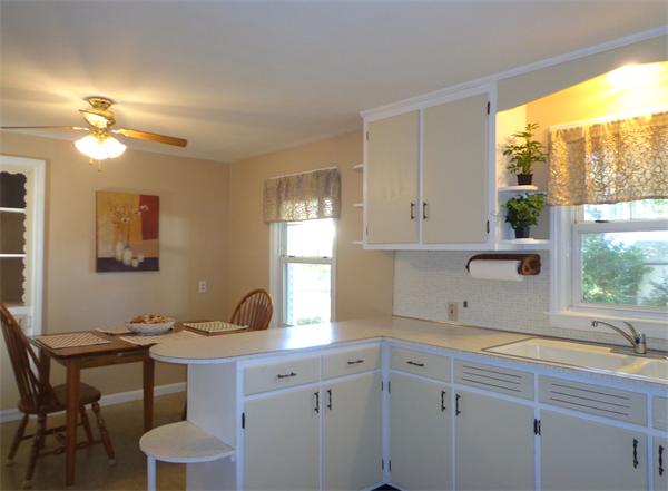 33 Redden Road Springfield, MA 01119 - Photo 4 of 29