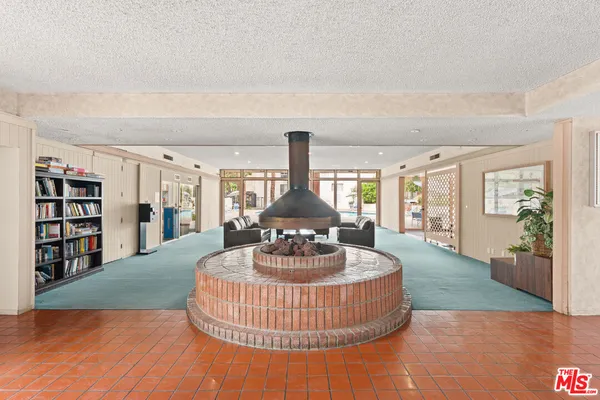 $4,200 | 6000 Canterbury Drive, Unit I217, Culver City, CA 90230