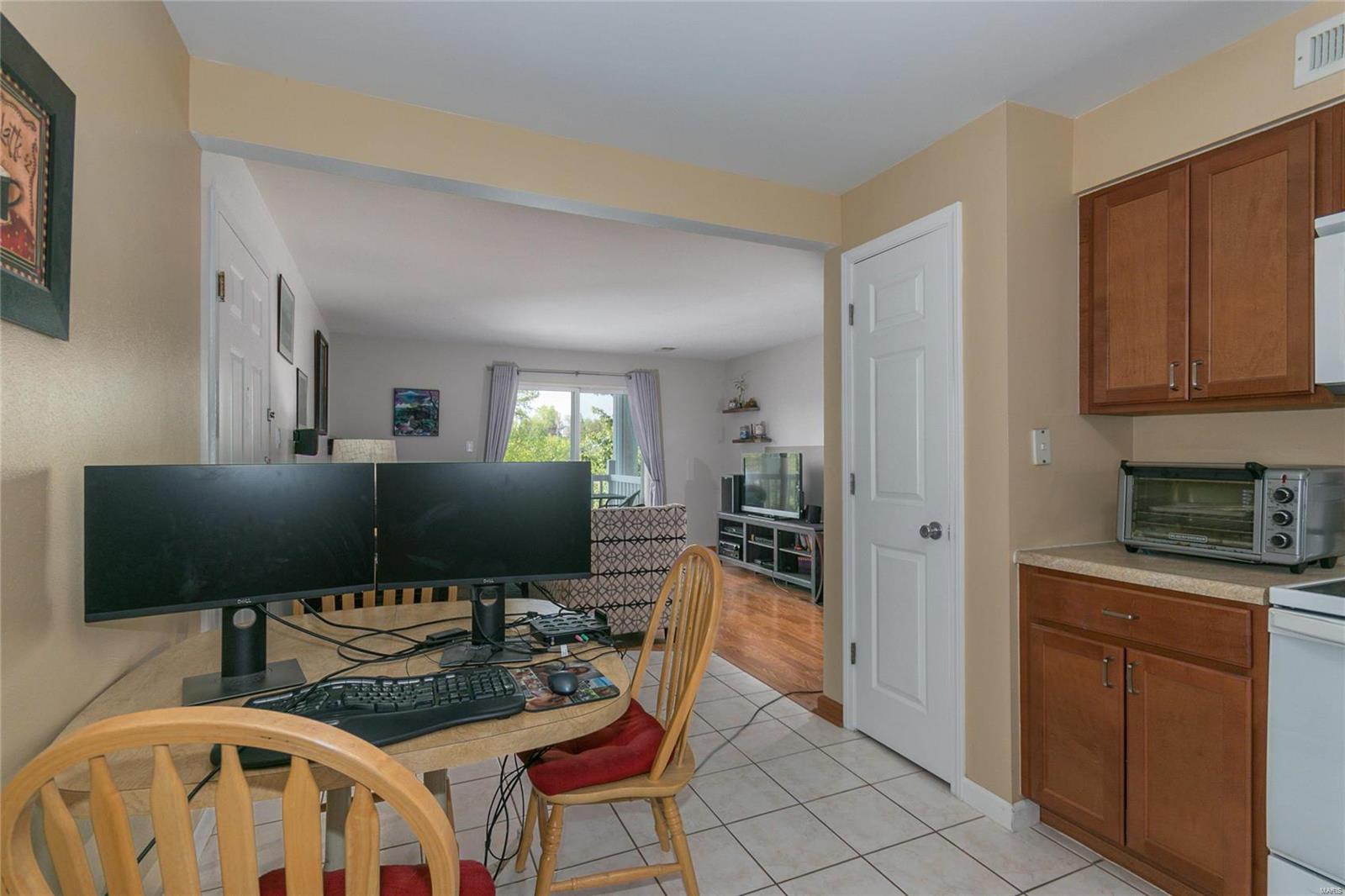 12122 Natural Bridge Road, Unit F Bridgeton, MO 63044 - Photo 9 of 29 Gallery Image 9