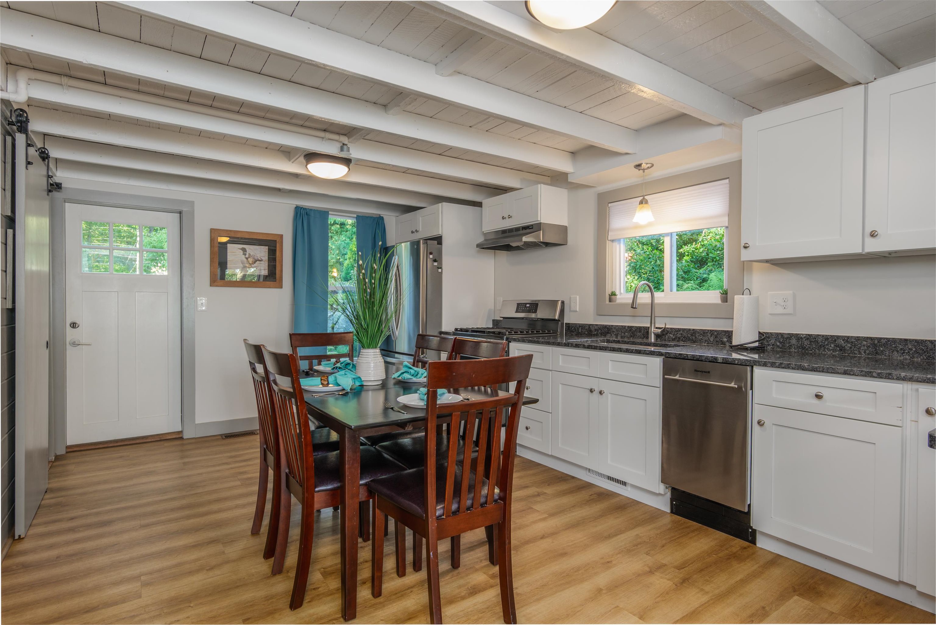 13 Stickney Road Atkinson, NH 03811 - Photo 5 of 43 Gallery Image 5