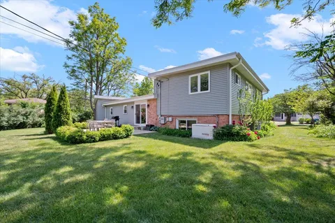 $949,000 | 2932 Central Avenue, Wilmette, IL 60091