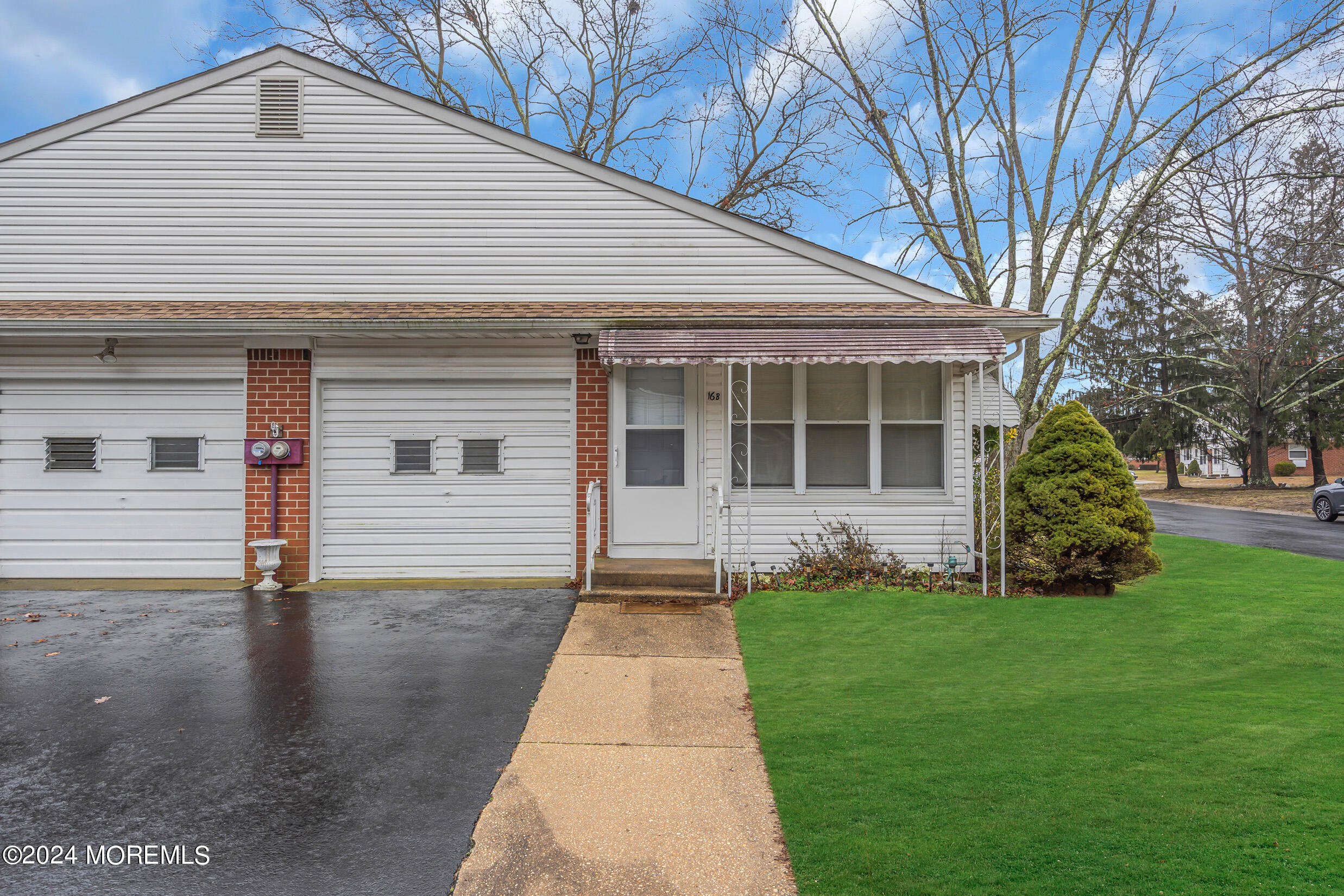 16 Crocus Lane, Unit B Whiting, NJ 08759 - Photo 2 of 23 1 (3)