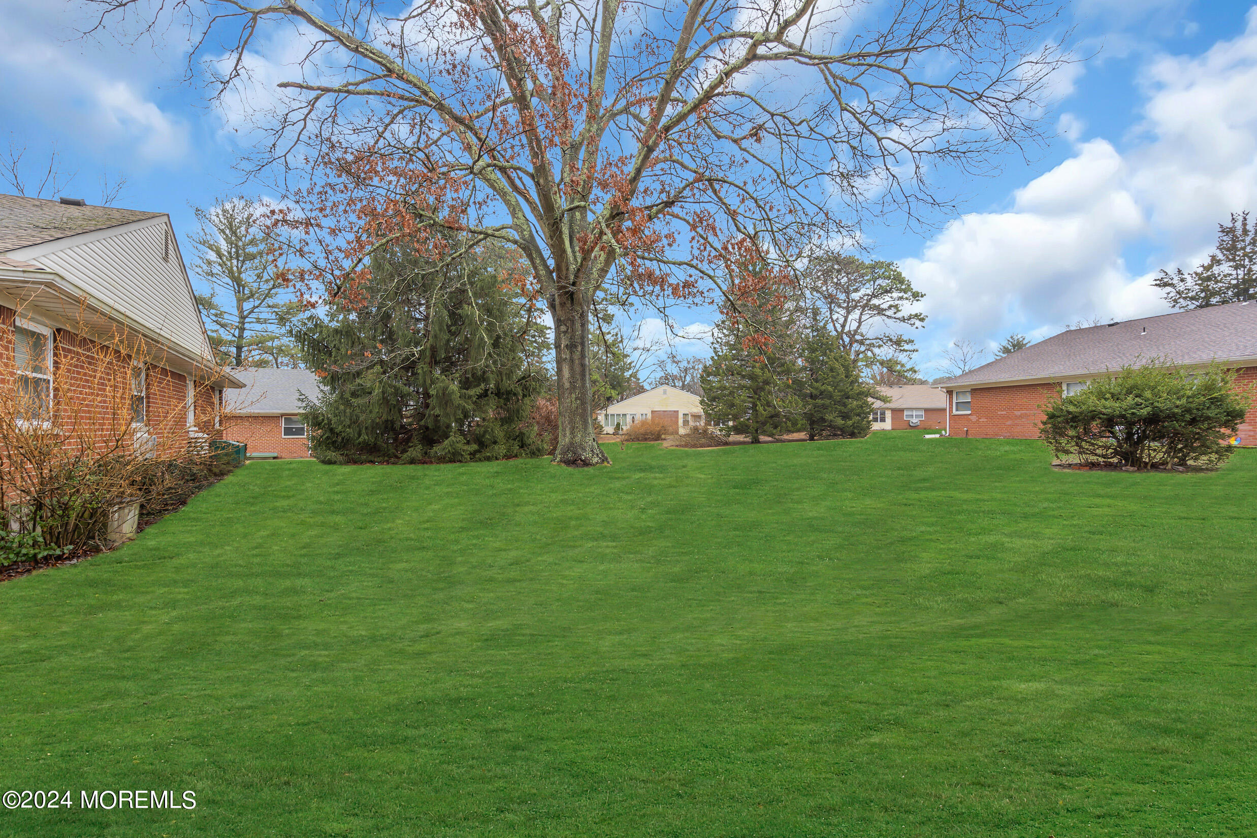 16 Crocus Lane, Unit B Whiting, NJ 08759 - Photo 21 of 23 7 (8)