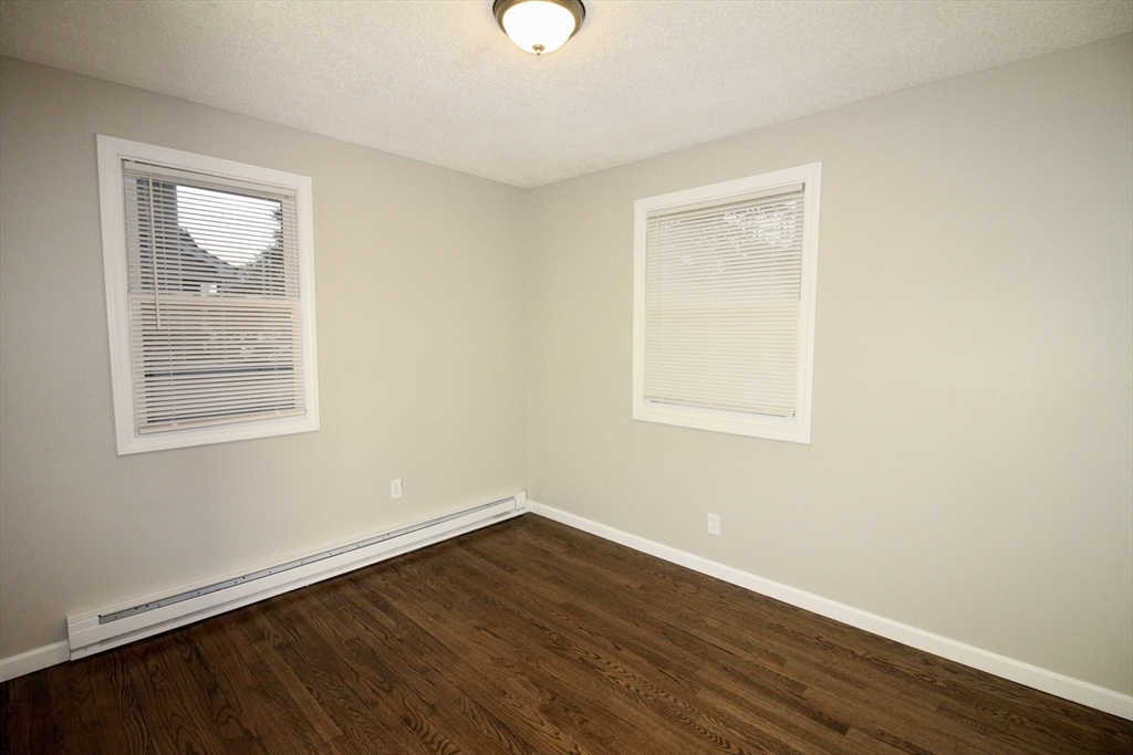 88 Lloyd Avenue Springfield, MA 01119 - Photo 11 of 14 Gallery Image 11