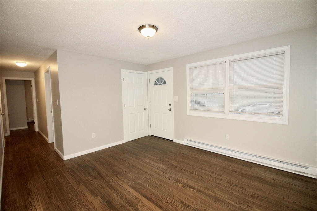88 Lloyd Avenue Springfield, MA 01119 - Photo 6 of 14 Gallery Image 6