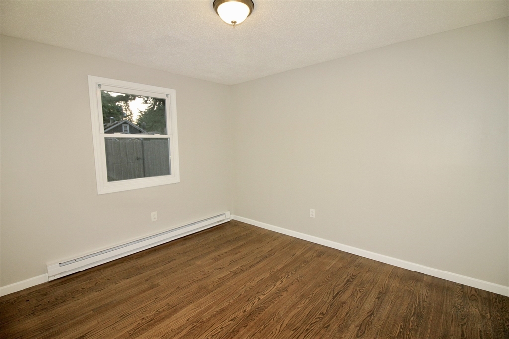 88 Lloyd Avenue Springfield, MA 01119 - Photo 10 of 14 Gallery Image 10