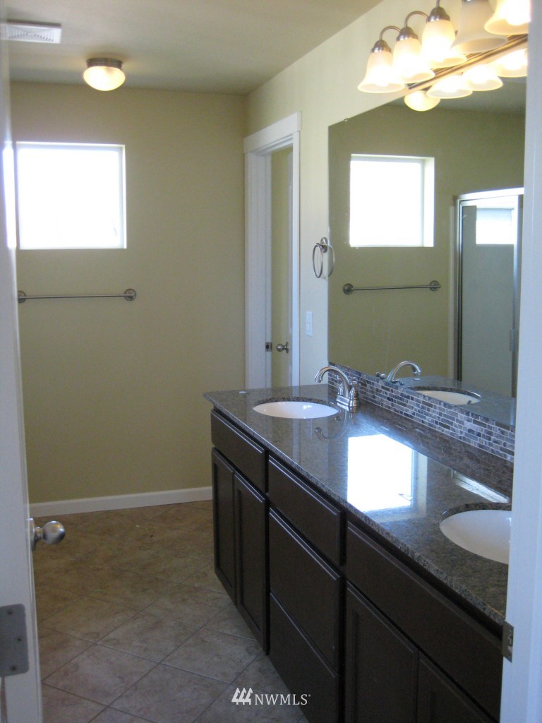 21005 39th Drive Southeast, Unit 5 Bothell, WA 98021 - Photo 5 of 13