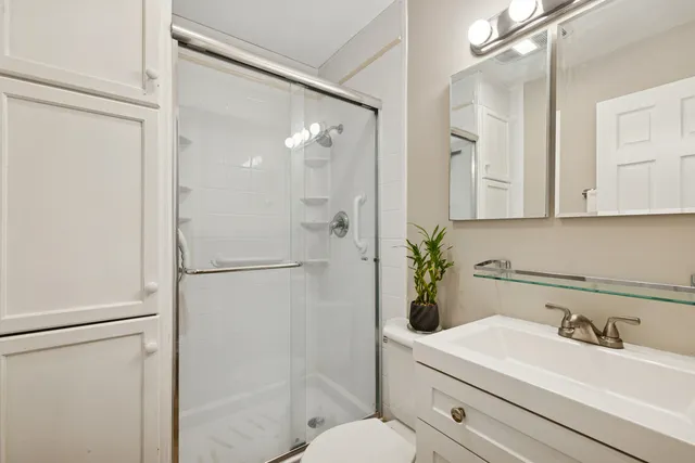 $2,990 | 18508 West Woodland Terrace, Gurnee, IL 60031