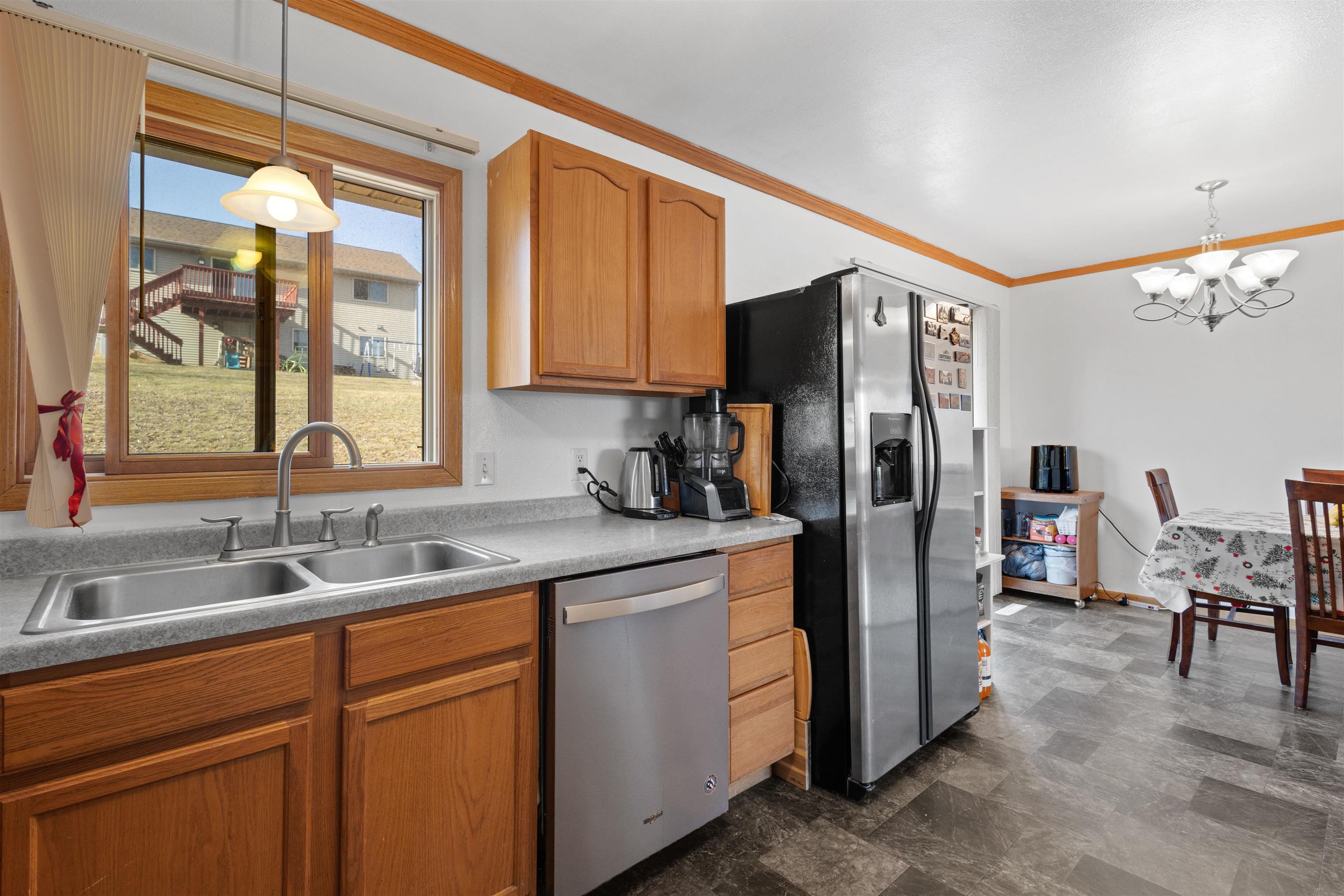 120 Thomas Reedsburg, WI 53959 - Photo 15 of 72
