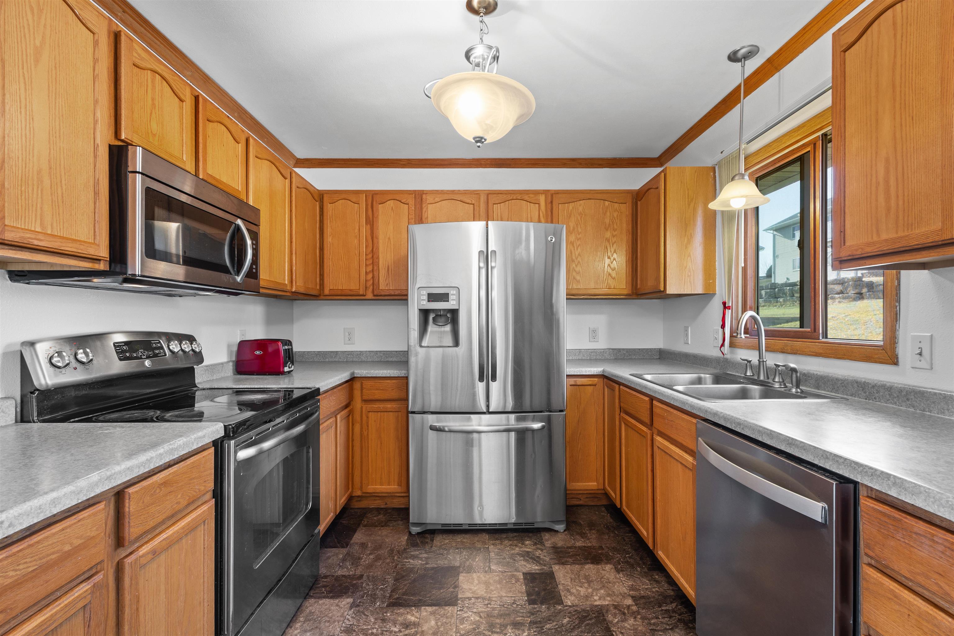 120 Thomas Reedsburg, WI 53959 - Photo 16 of 72