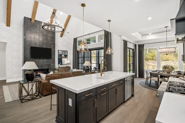 $1,383,600 | 3206 Hunziker Lane, Fairview, TN 37062