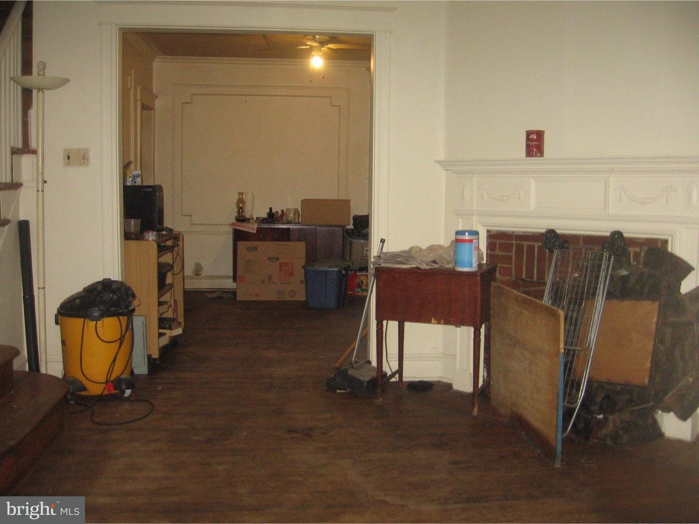 2713 Reed Street Philadelphia, PA 19146 - Photo 3 of 14 Living Room
