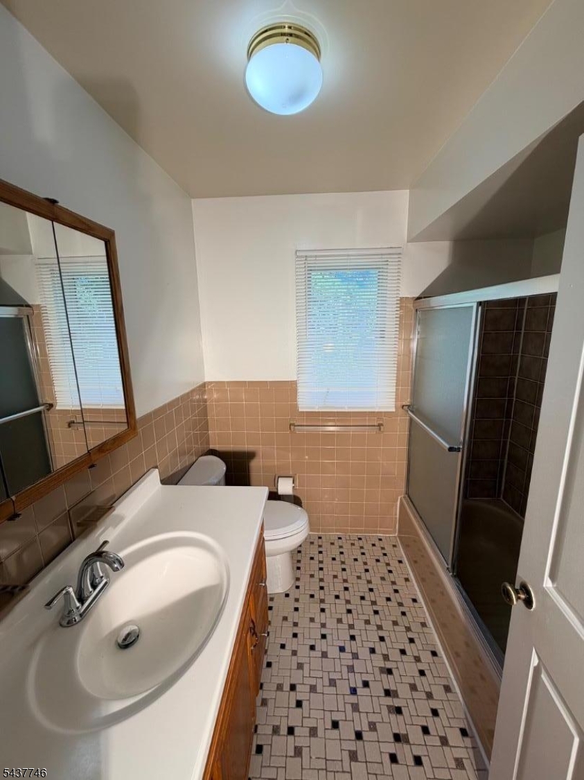 142 Patriots Road Morris Plains, NJ 07950 - Photo 7 of 21