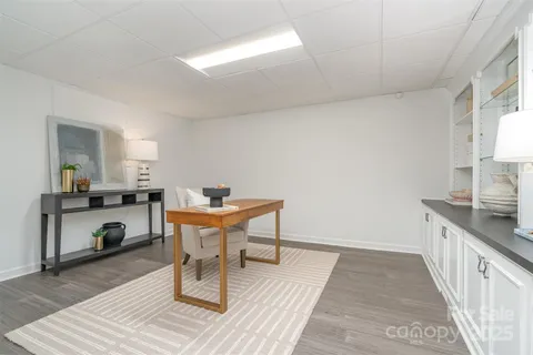 $950,000 | 5411 Doncaster Drive, Charlotte, NC 28211