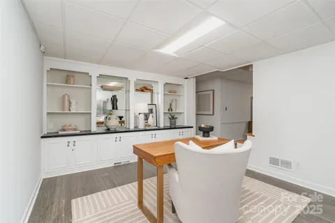 $950,000 | 5411 Doncaster Drive, Charlotte, NC 28211