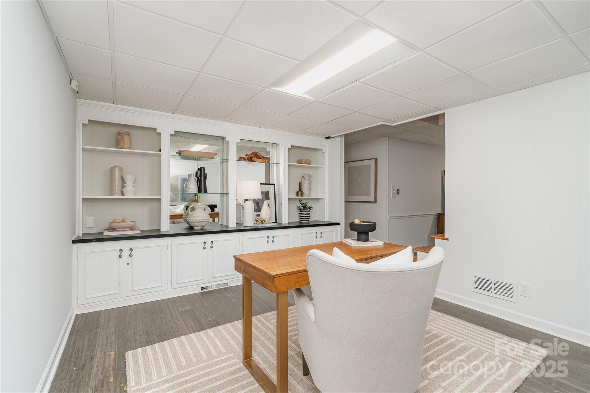 5411 Doncaster Drive Charlotte, NC 28211 - Photo 26 of 40 a room with granite countertop furniture and a sink