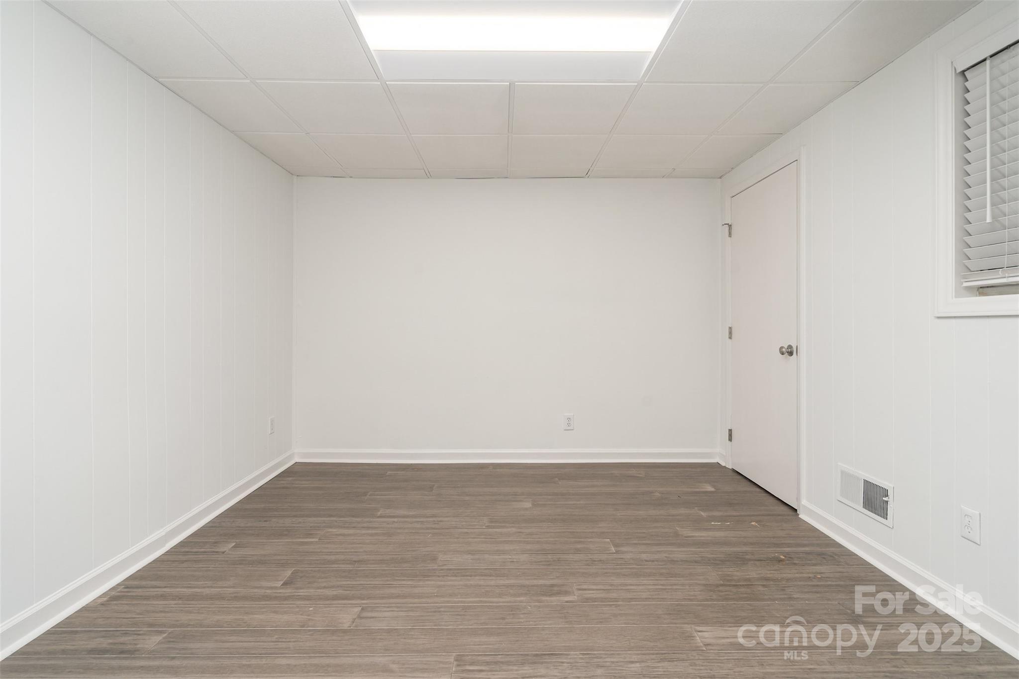 5411 Doncaster Drive Charlotte, NC 28211 - Photo 29 of 40 a view of an empty room