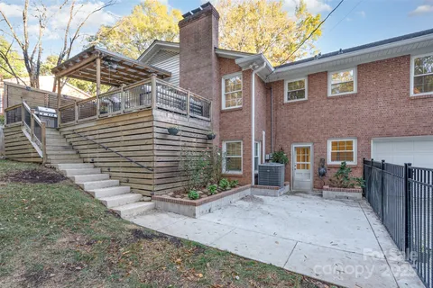 $950,000 | 5411 Doncaster Drive, Charlotte, NC 28211